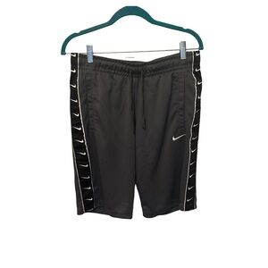 Nike Men's Black and White Athletic Shorts